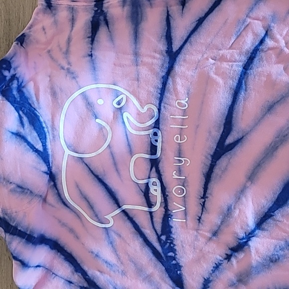 NWT Ivory Ella Sweatshirt Size Small - Picture 2 of 9